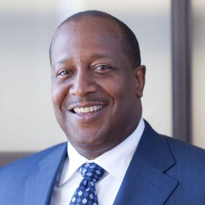 Eric Holoman headshot