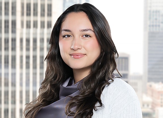 Sharon Mendoza headshot
